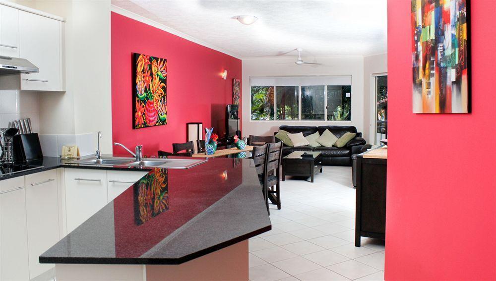 North Cove Waterfront Suites Cairns Extérieur photo